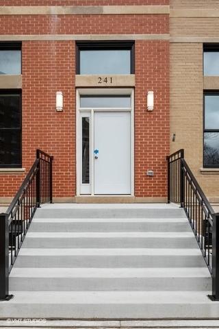 241 E 33rd Blvd, Chicago, IL 60616 photo 2