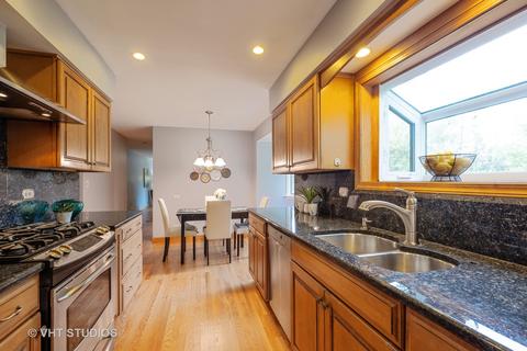 1948 Smith Rd, Northbrook, IL 60062 photo 3