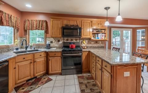 1911 Aspen Dr, Algonquin, IL 60102 photo 4