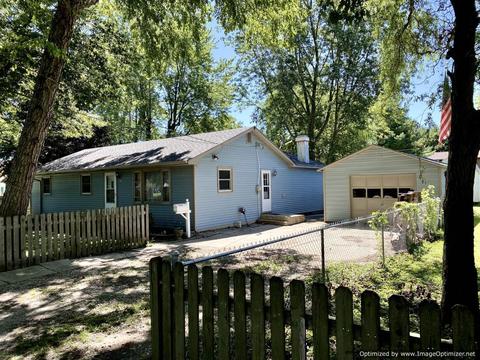 333 E Bond St, Bement, IL 61813 photo 3