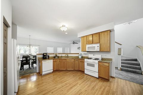 21560 Eich Dr, Crest Hill, IL 60403 photo 8