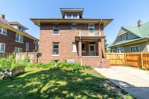 433 Oak Ave, Aurora, IL 60506 photo 2
