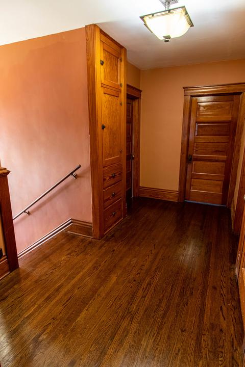 433 Oak Ave, Aurora, IL 60506 photo 21