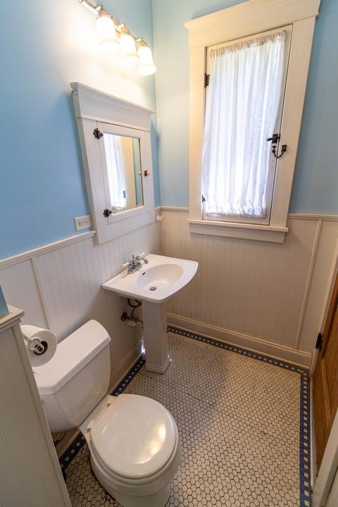 433 Oak Ave, Aurora, IL 60506 photo 15
