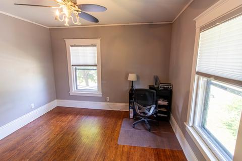 433 Oak Ave, Aurora, IL 60506 photo 24