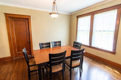 433 Oak Ave, Aurora, IL 60506 photo 12