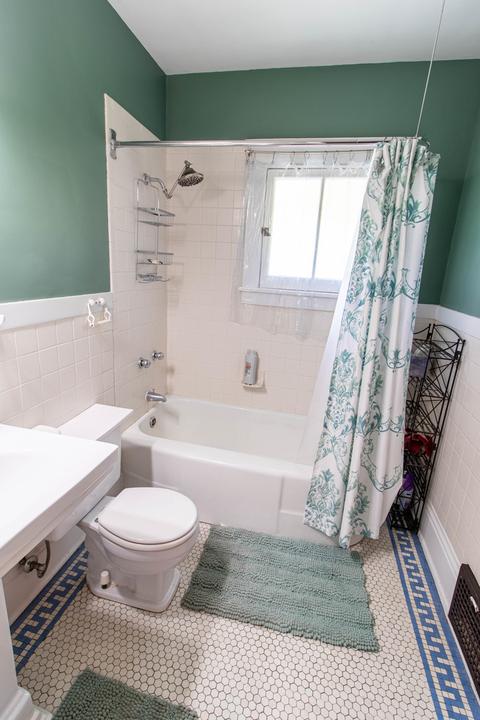 433 Oak Ave, Aurora, IL 60506 photo 29
