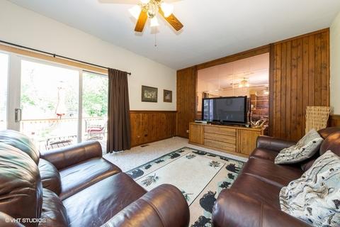 11 N689 Howard Ave, Elgin, IL 60124 photo 9