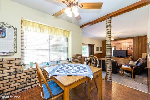 11 N689 Howard Ave, Elgin, IL 60124 photo 8