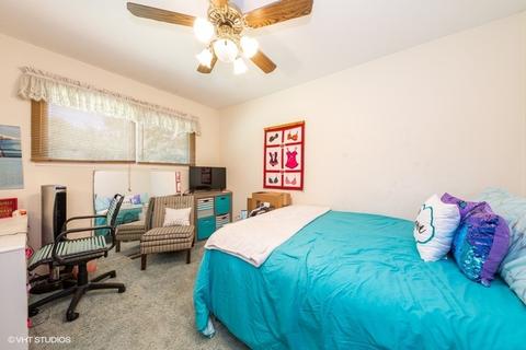 11 N689 Howard Ave, Elgin, IL 60124 photo 18