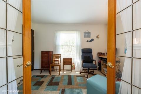 11 N689 Howard Ave, Elgin, IL 60124 photo 17