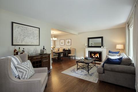 1814 Maple Ave, Northbrook, IL 60062 photo 2
