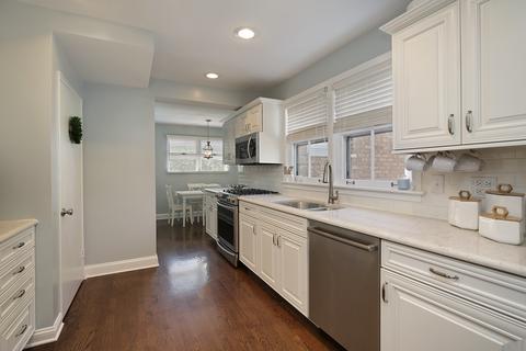 1814 Maple Ave, Northbrook, IL 60062 photo 6