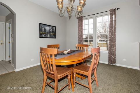 1014 Vineyard Ln, Aurora, IL 60502 photo 14