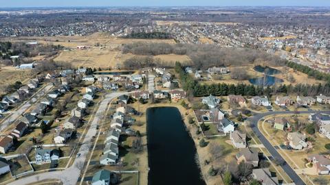 1014 Vineyard Ln, Aurora, IL 60502 photo 34
