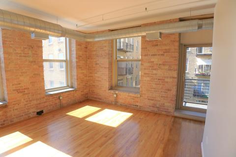 Undisclosed, Chicago, IL 60607 photo 6