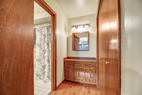 7907 W 80th Pl, Bridgeview, IL 60455 photo 18