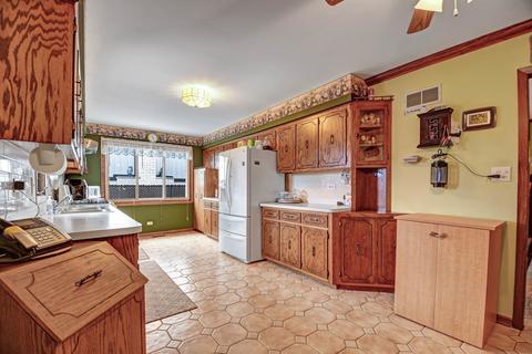 7907 W 80th Pl, Bridgeview, IL 60455 photo 7