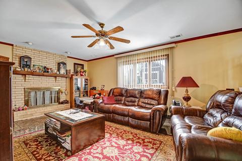 7907 W 80th Pl, Bridgeview, IL 60455 photo 12