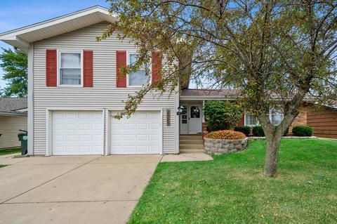 2020 Hilltop Rd, Hoffman Estates, IL 60169 photo 1