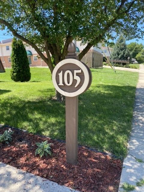 105 E Lincoln St #J, Normal, IL 61761 photo 2