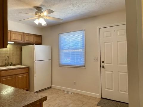 105 E Lincoln St #J, Normal, IL 61761 photo 8