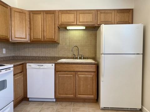 105 E Lincoln St #J, Normal, IL 61761 photo 7