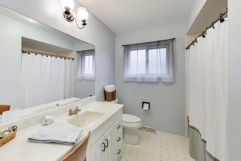 515 Morgan Ln, Hoffman Estates, IL 60169 photo 16