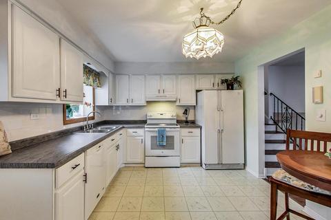 515 Morgan Ln, Hoffman Estates, IL 60169 photo 12