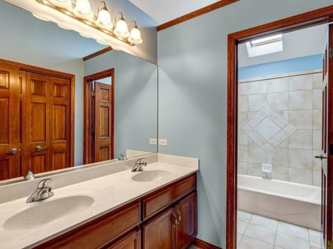 2700 Ginger Woods Dr, Aurora, IL 60502 photo 21