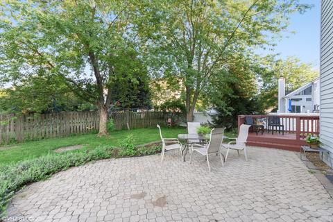 555 Covered Bridge Dr, Elgin, IL 60124 photo 23