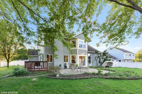 555 Covered Bridge Dr, Elgin, IL 60124 photo 25