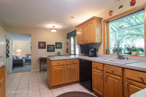 1137 E Juniper Ln, Mount Prospect, IL 60056 photo 7