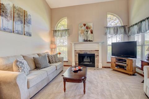 1204 Coldspring Rd, Elgin, IL 60120 photo 10