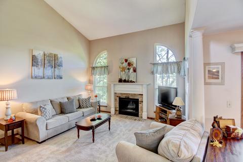 1204 Coldspring Rd, Elgin, IL 60120 photo 9