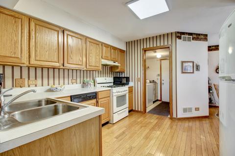 1204 Coldspring Rd, Elgin, IL 60120 photo 5