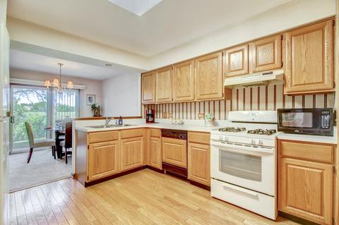 1204 Coldspring Rd, Elgin, IL 60120 photo 4