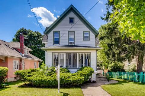 558 Center St, Elgin, IL 60120 photo 1