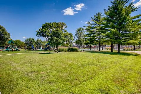 558 Center St, Elgin, IL 60120 photo 15