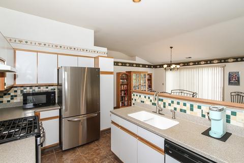2255 Briar Ct #2255, Hoffman Estates, IL 60169 photo 11