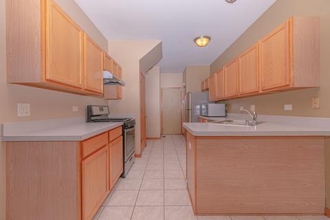 2170 W Adobe Dr, Addison, IL 60101 photo 4