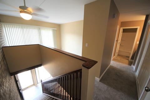 1104 Kenneth Cir, Elgin, IL 60120 photo 8