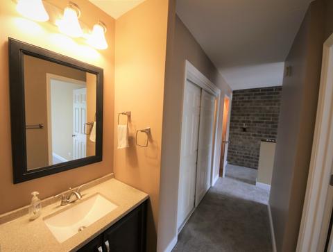 1104 Kenneth Cir, Elgin, IL 60120 photo 14