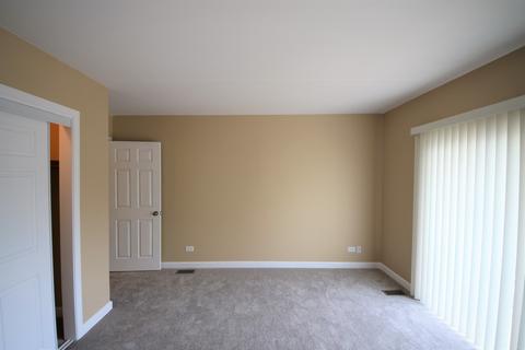 1104 Kenneth Cir, Elgin, IL 60120 photo 12