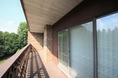 1104 Kenneth Cir, Elgin, IL 60120 photo 16
