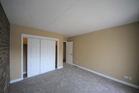 1104 Kenneth Cir, Elgin, IL 60120 photo 11