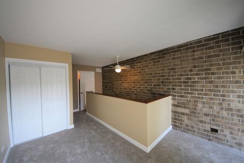 1104 Kenneth Cir, Elgin, IL 60120 photo 10