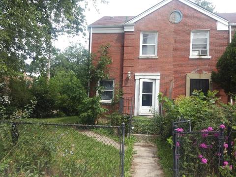 648 E 105th Pl, Chicago, IL 60628 photo 1