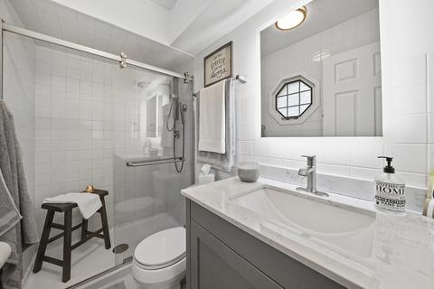 2240 Pine St, Des Plaines, IL 60018 photo 18