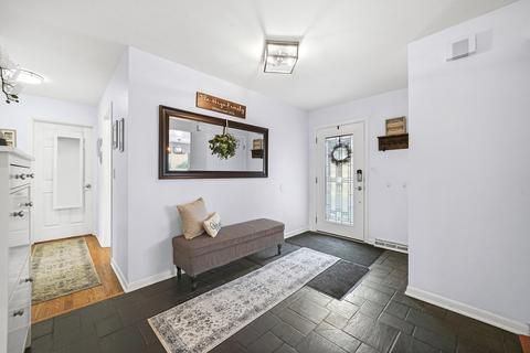 2240 Pine St, Des Plaines, IL 60018 photo 5